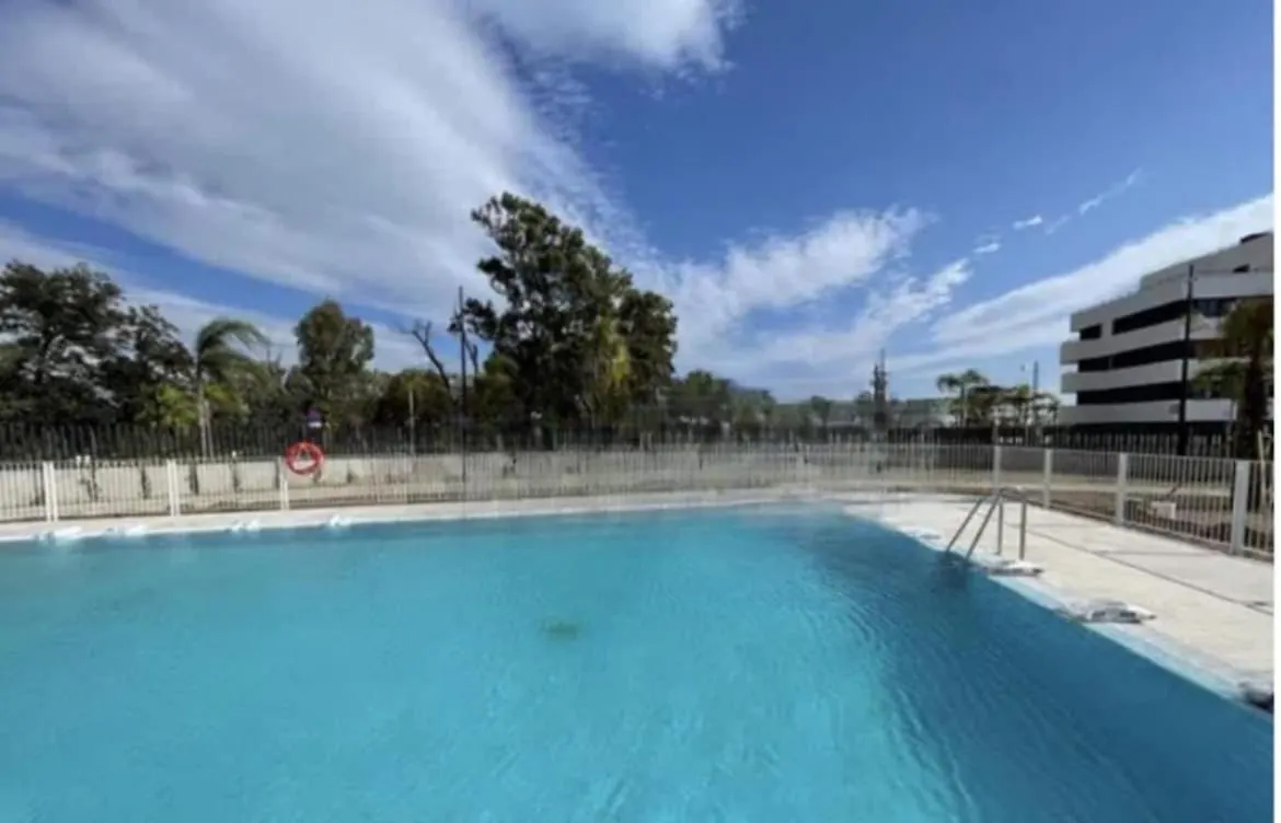 טורמולינוס Luxury Apartment In Playa De Los Alamos 0*,